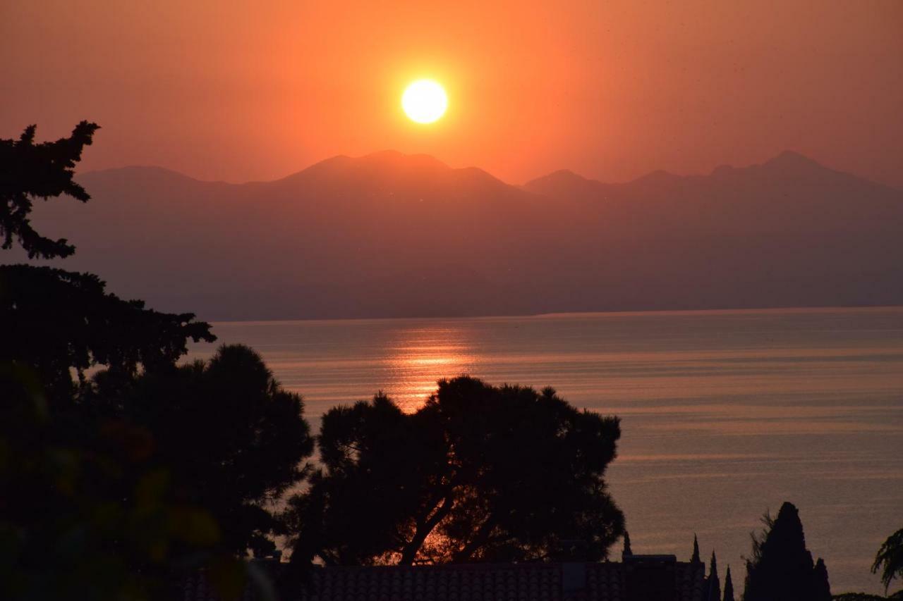 Lovely Villa Elena - Garda Lake Bardolino Exterior foto